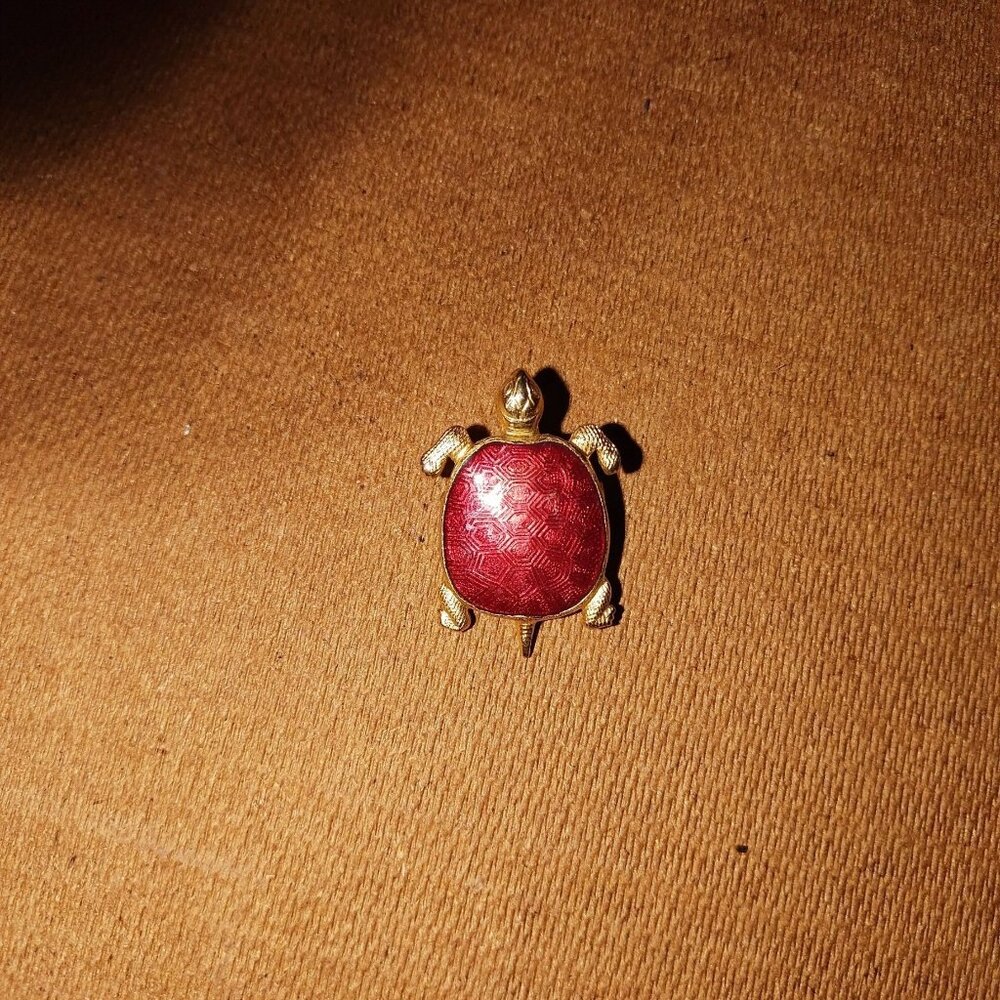 Vintage Gold Tone Turtle Brooch Pin With Red Enamel Shell